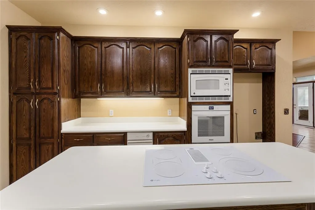 Photo 14 — 1319 Hickory Street, Weatherford, OK 73096