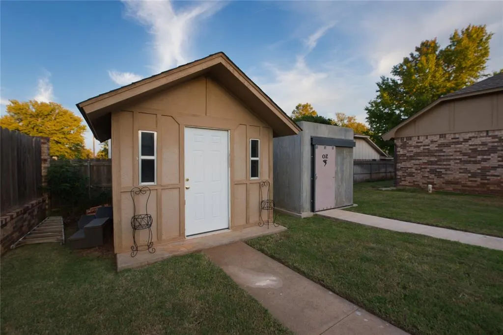 Photo 12 — 1409 Dalton Avenue, Elk City, OK 73644