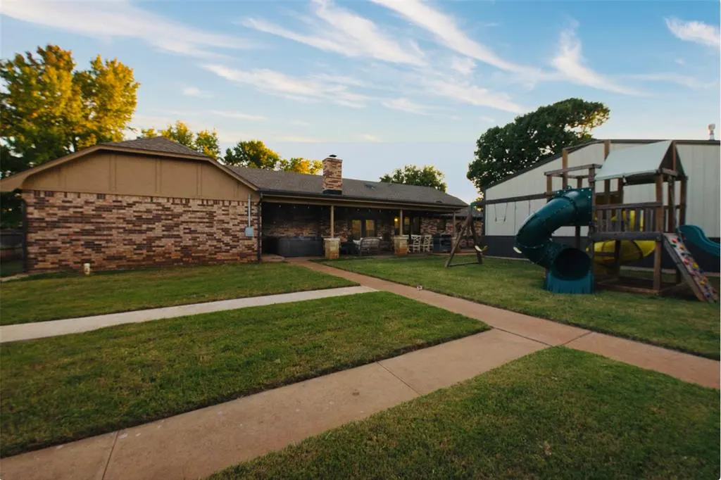 Photo 13 — 1409 Dalton Avenue, Elk City, OK 73644
