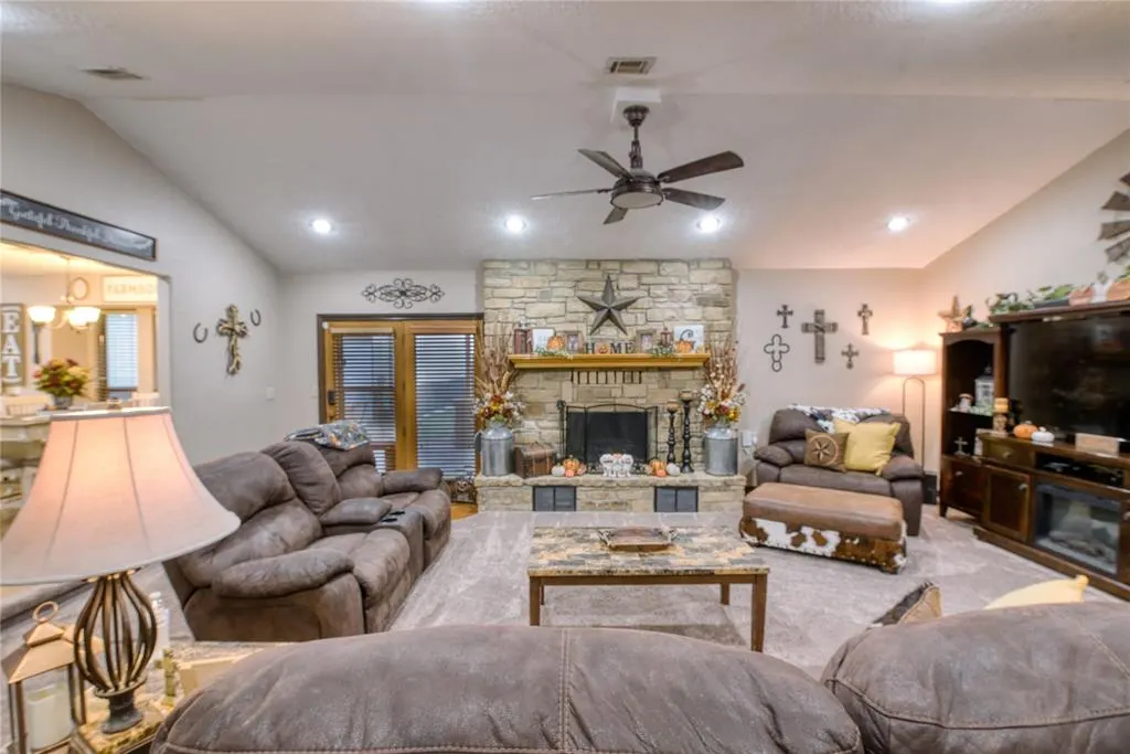Photo 15 — 1409 Dalton Avenue, Elk City, OK 73644