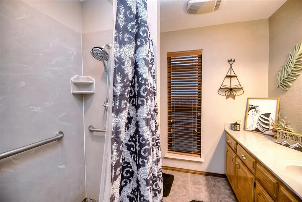 Photo 34 — 1409 Dalton Avenue, Elk City, OK 73644