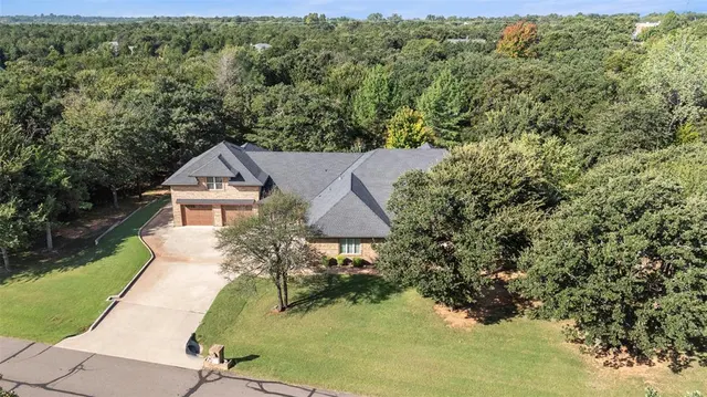Photo 4 — 4600 Clipper Crossing, Edmond, OK 73013