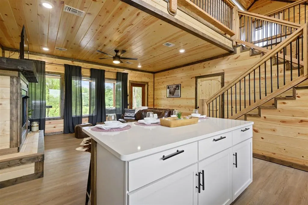 Photo 3 — 186 Stones River Lane, Broken Bow, OK 74728