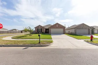 Sold home at 1621 W Chuck Wagon Drive