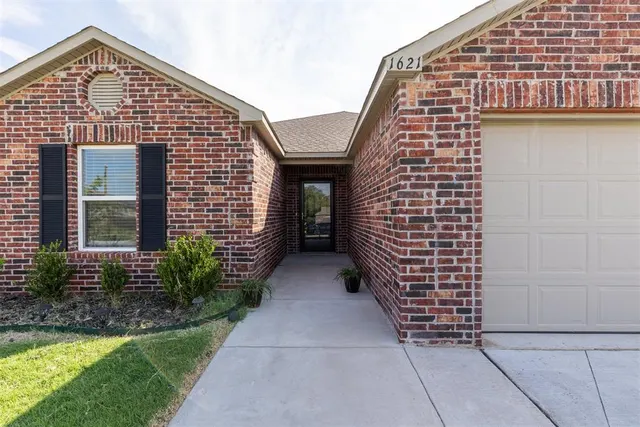 Photo 5 — 1621 W Chuck Wagon Drive, El Reno, OK 73036