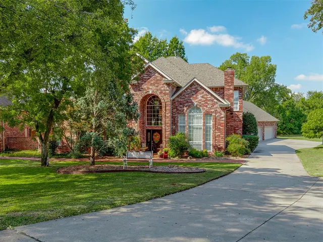 Photo 2 — 11309 Greenbriar Chase, Oklahoma City, OK 73170