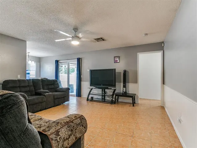 Photo 5 — 804 N Anita Drive, Oklahoma City, OK 73127