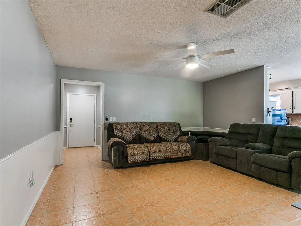 Photo 6 — 804 N Anita Drive, Oklahoma City, OK 73127