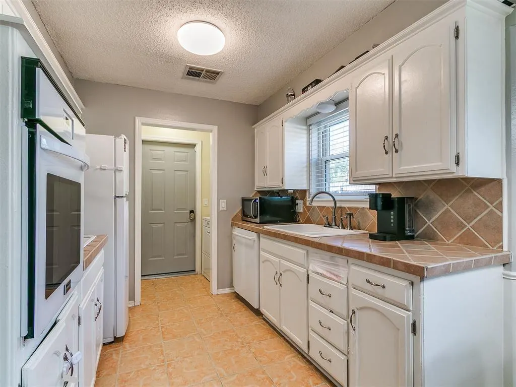 Photo 10 — 804 N Anita Drive, Oklahoma City, OK 73127