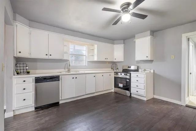 Photo 7 — 305 W Cedar Avenue, Sayre, OK 73662