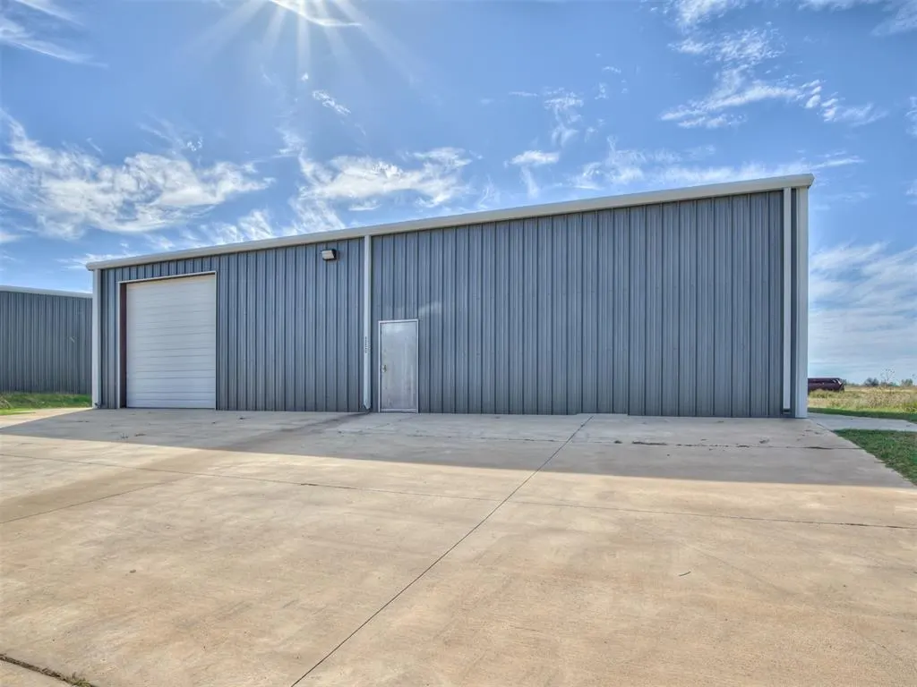 Photo 2 — 260 N Silver Road, Edmond, OK 73025
