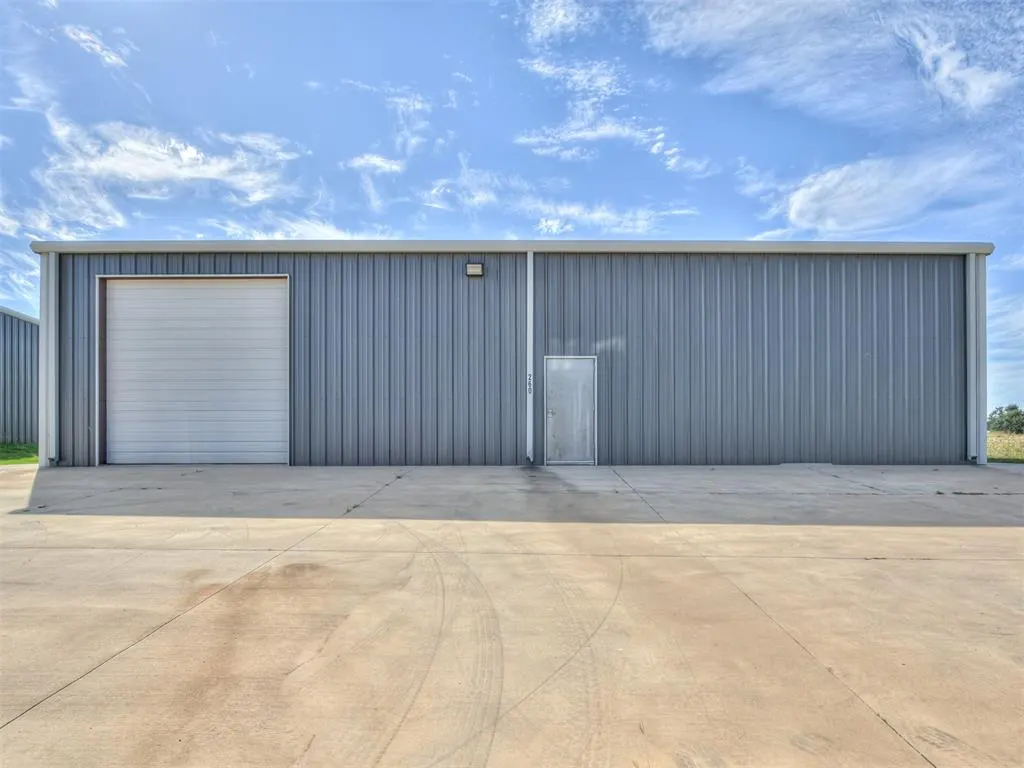 Photo 3 — 260 N Silver Road, Edmond, OK 73025