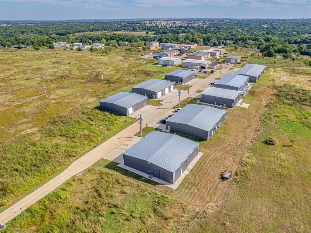 Photo 39 — 260 N Silver Road, Edmond, OK 73025