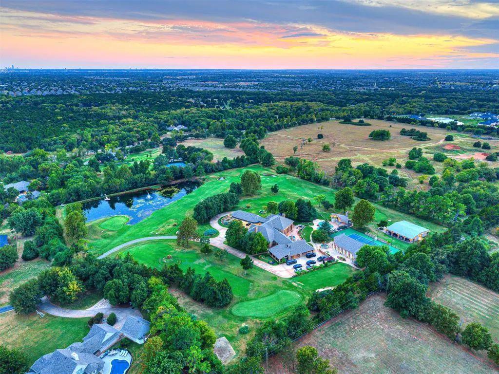 Photo 9 — 2605 Oakcrest Drive, Edmond, OK 73012