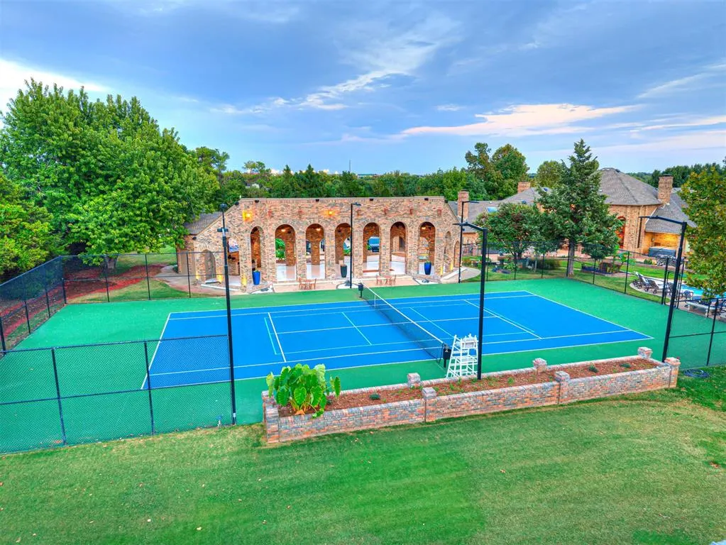 Photo 12 — 2605 Oakcrest Drive, Edmond, OK 73012