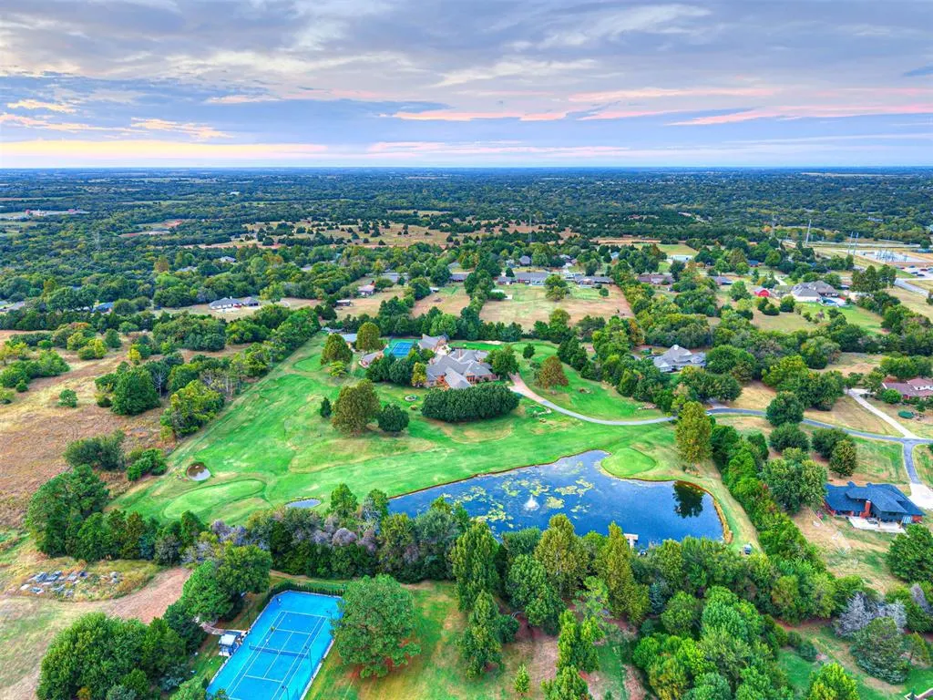 Photo 13 — 2605 Oakcrest Drive, Edmond, OK 73012