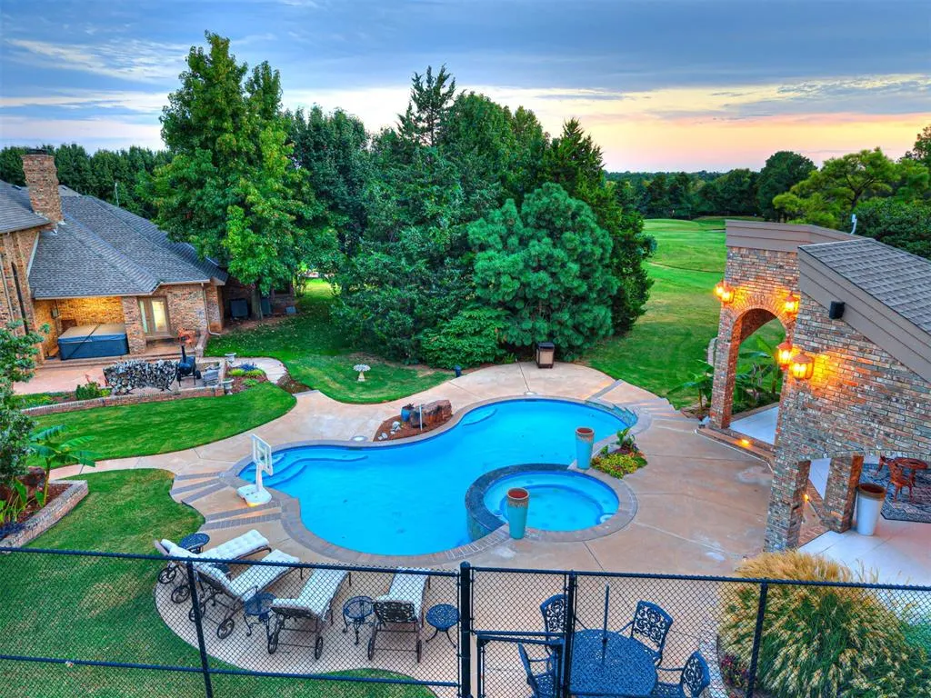 Photo 14 — 2605 Oakcrest Drive, Edmond, OK 73012