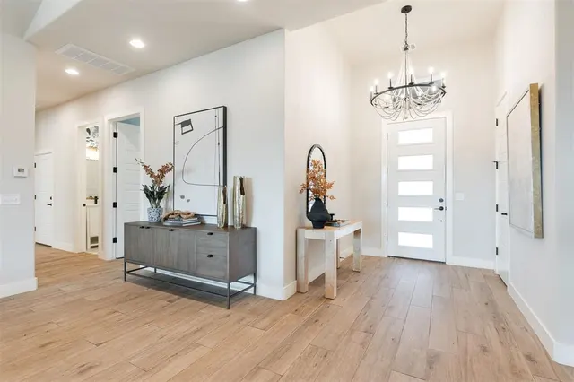 Photo 5 — 364 Saint Claire Drive Drive, Edmond, OK 73025