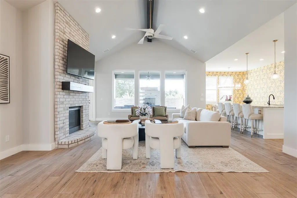 Photo 8 — 364 Saint Claire Drive Drive, Edmond, OK 73025