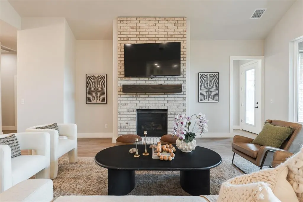 Photo 10 — 364 Saint Claire Drive Drive, Edmond, OK 73025