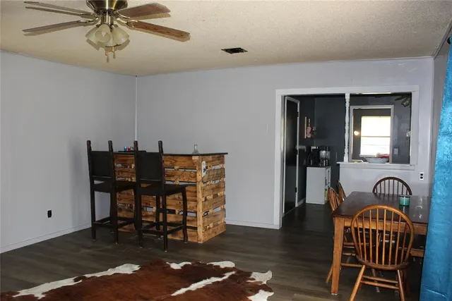 Photo 8 — 606 N Cedar Avenue, Stroud, OK 74079