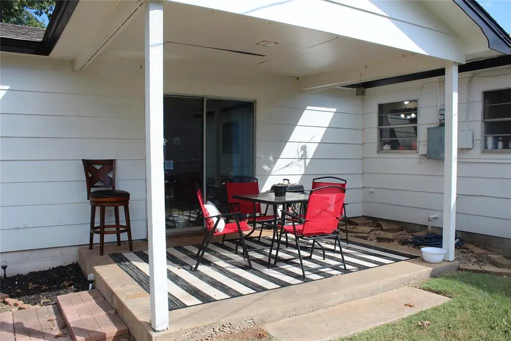 Photo 12 — 606 N Cedar Avenue, Stroud, OK 74079