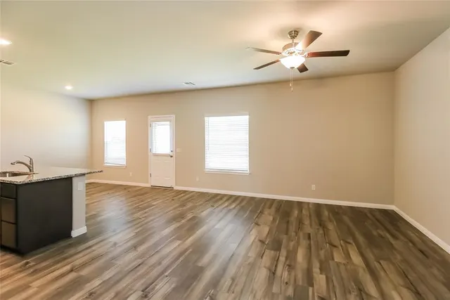 Photo 4 — 1607 Crimson Lake Boulevard, El Reno, OK 73036