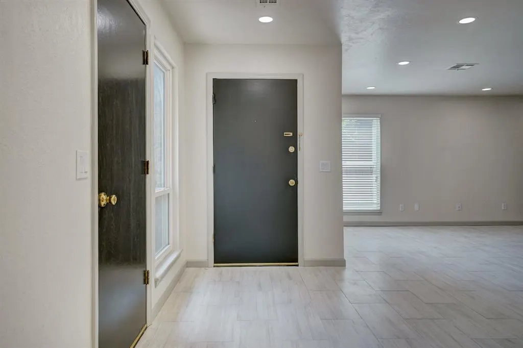 Photo 3 — 2507 W Hefner Road, Oklahoma City, OK 73120