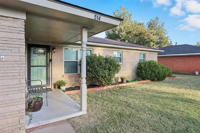 Photo 2 — 514 N Bell Drive, Crescent, OK 73028