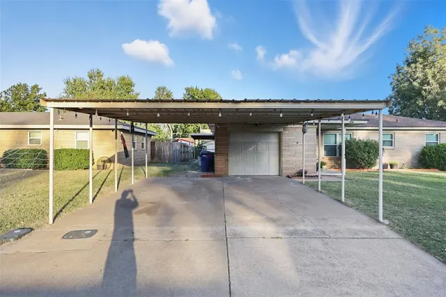 Photo 5 — 514 N Bell Drive, Crescent, OK 73028