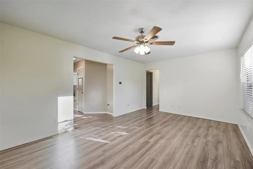 Photo 8 — 514 N Bell Drive, Crescent, OK 73028