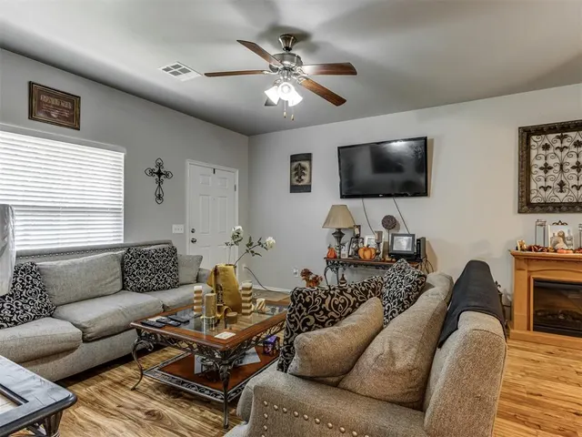 Photo 6 — 6133 Courtyards Court, Oklahoma City, OK 73149