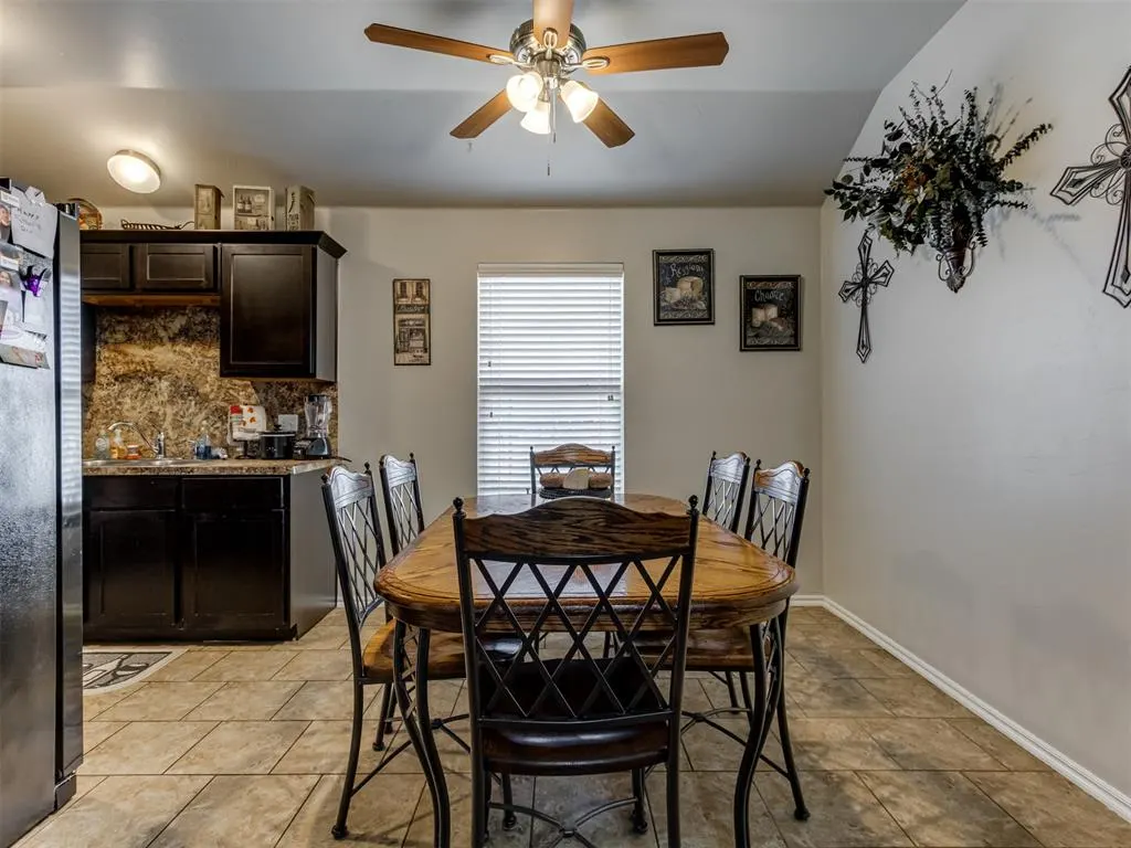 Photo 9 — 6133 Courtyards Court, Oklahoma City, OK 73149