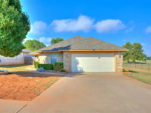 Front exterior — 2601 S Lindsay Avenue, Oklahoma City, OK 73129