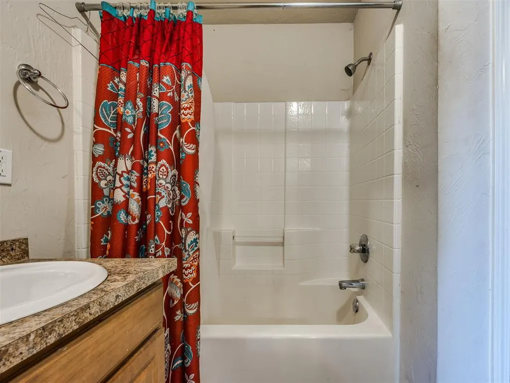 Photo 9 — 2601 S Lindsay Avenue, Oklahoma City, OK 73129