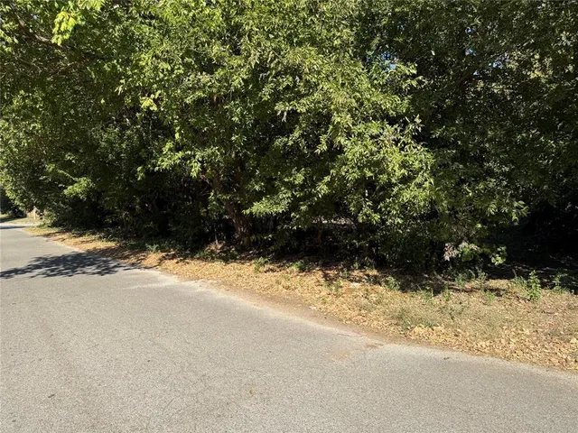 Photo 2 — SE 12th Street, Oklahoma City, OK 73129