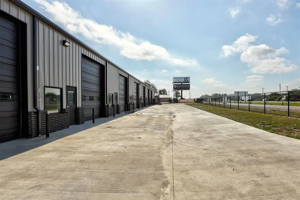 Photo 8 — 121 Airport Road, Goldsby, OK 73093