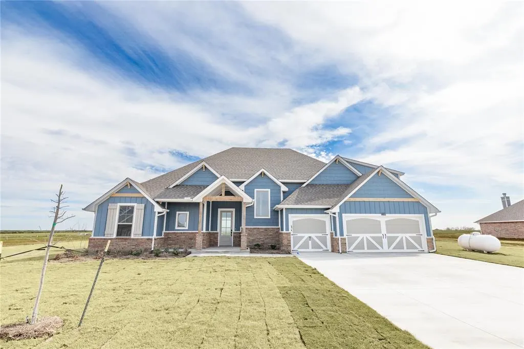 Photo 2 — 12349 Alfalfa Lane, Cashion, OK 73044