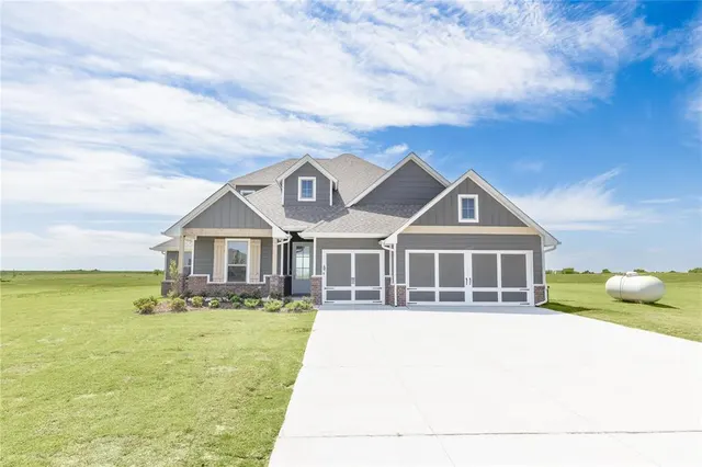 Photo 2 — 12337 Alfalfa Lane, Cashion, OK 73044