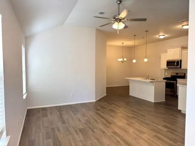 Photo 4 — 2405 Northcreek Lane, Oklahoma City, OK 73128