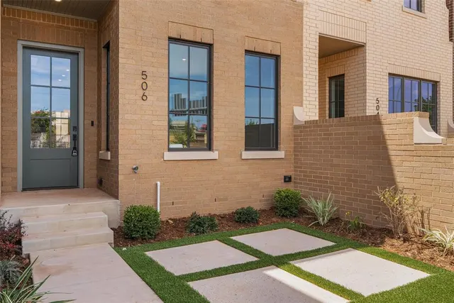 Photo 2 — 506 NE 2nd Streets, Oklahoma City, OK 73104