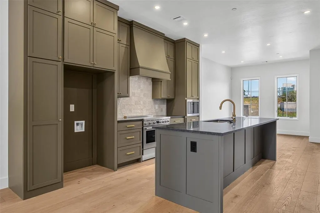 Photo 6 — 506 NE 2nd Streets, Oklahoma City, OK 73104