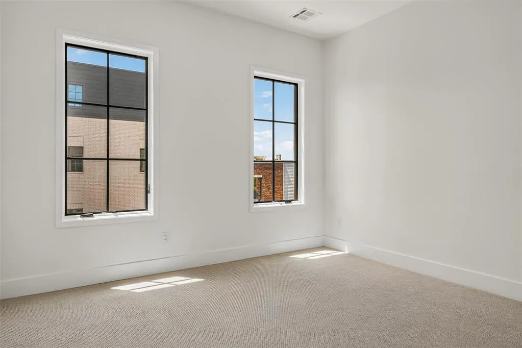 Photo 15 — 506 NE 2nd Streets, Oklahoma City, OK 73104