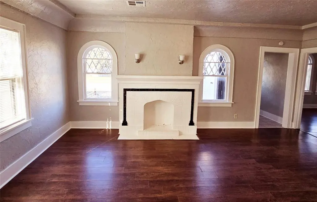 Photo 6 — 1108 NE 16th Street, Oklahoma City, OK 73117