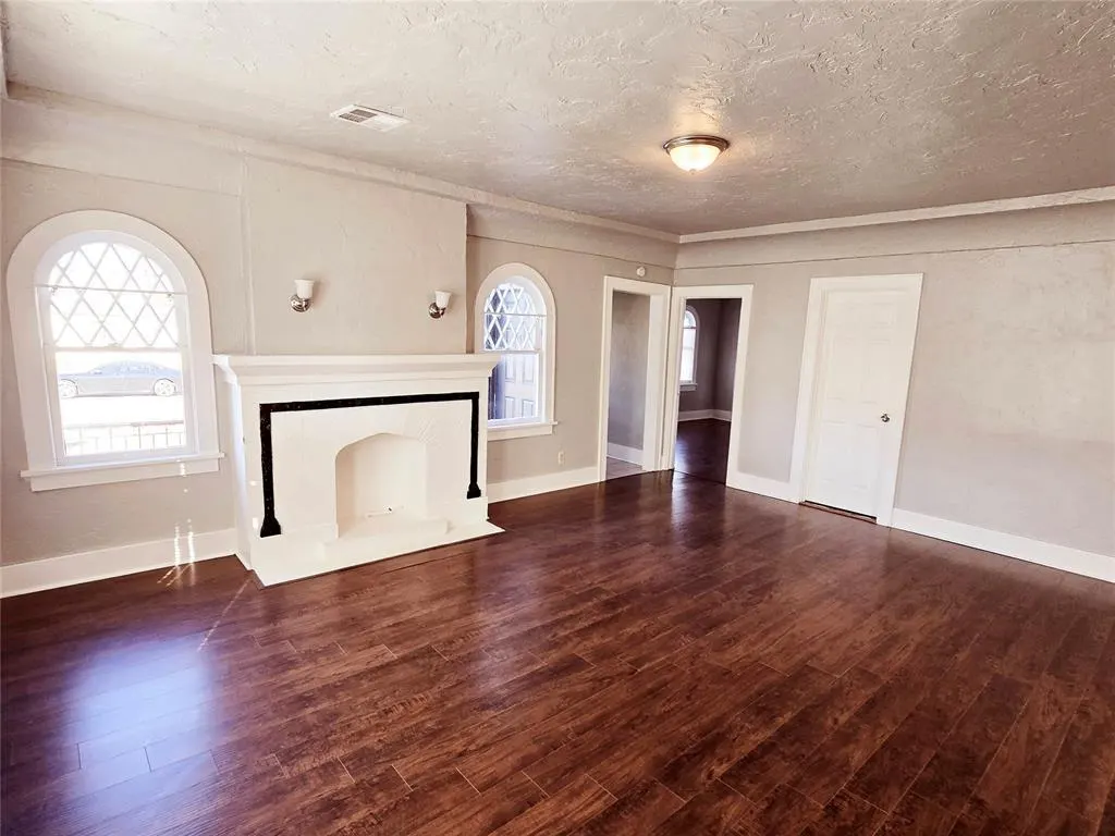 Photo 7 — 1108 NE 16th Street, Oklahoma City, OK 73117