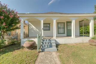 Sold home at 1615 NW 11th Street