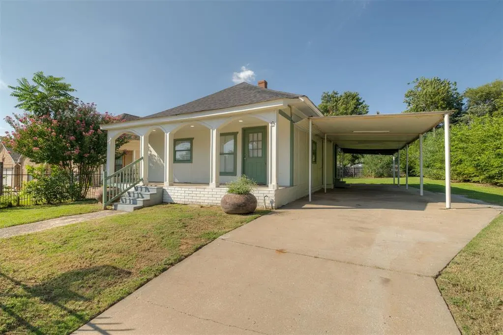 Photo 2 — 1615 NW 11th Street, Oklahoma City, OK 73106