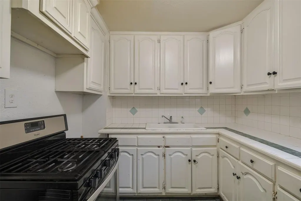 Photo 12 — 1615 NW 11th Street, Oklahoma City, OK 73106