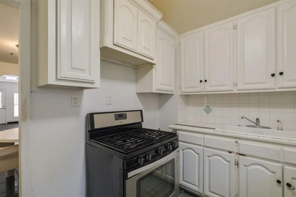Photo 13 — 1615 NW 11th Street, Oklahoma City, OK 73106