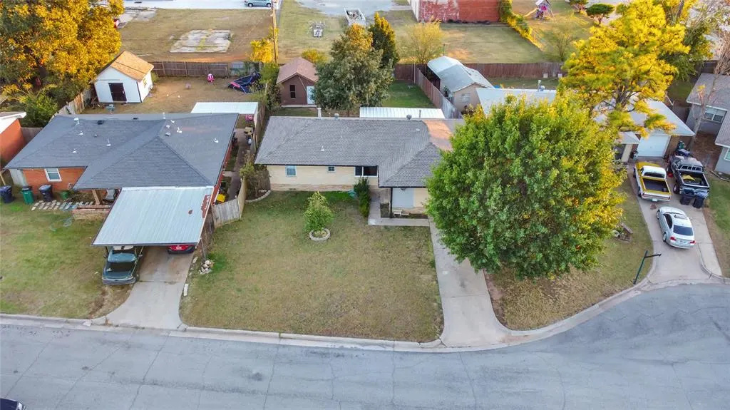 Photo 4 — 4716 W Park Place, Oklahoma City, OK 73127